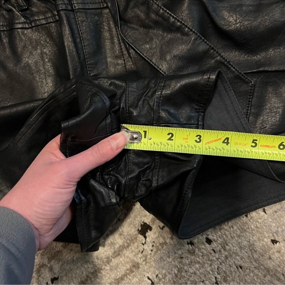 BDG Urban Outfitters High Waist Black Faux Leather Paperbag Shorts - Picture 7 of 8